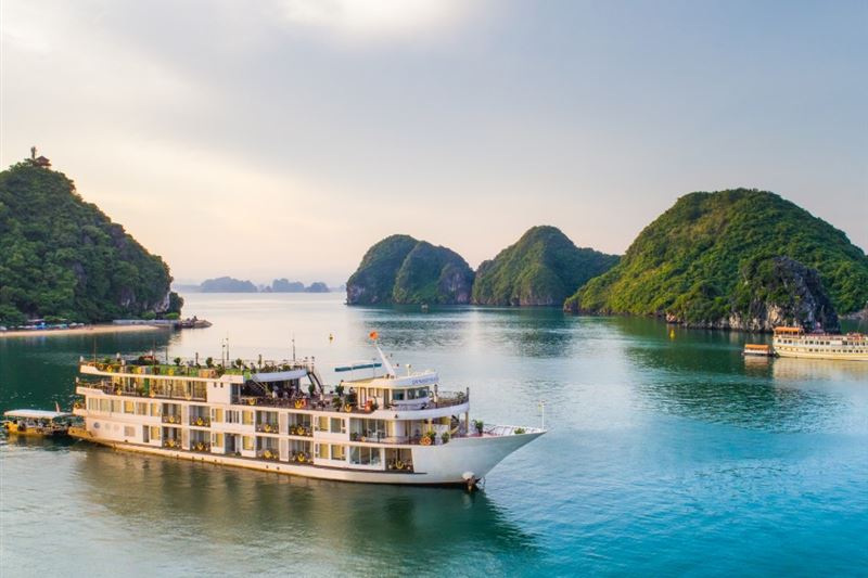 North Vietnam at a Glance: Halong bay & Sapa 5 days