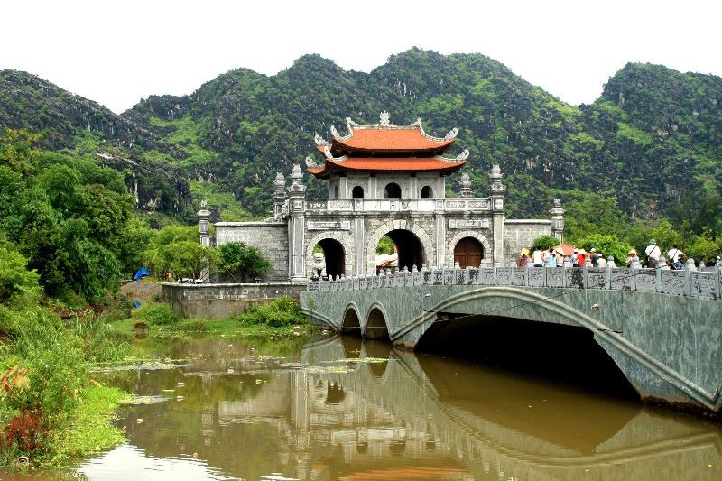 Trang An Boat Tour - Full Day Trip From Hanoi