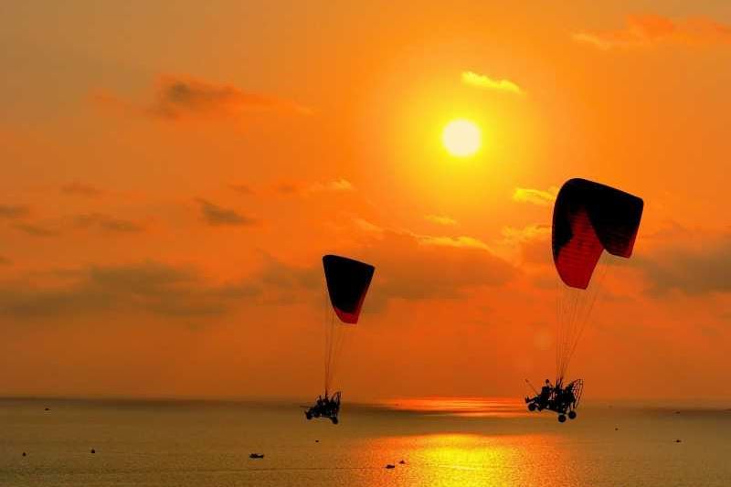 Discovering the South Island and Paragliding Phu Quoc