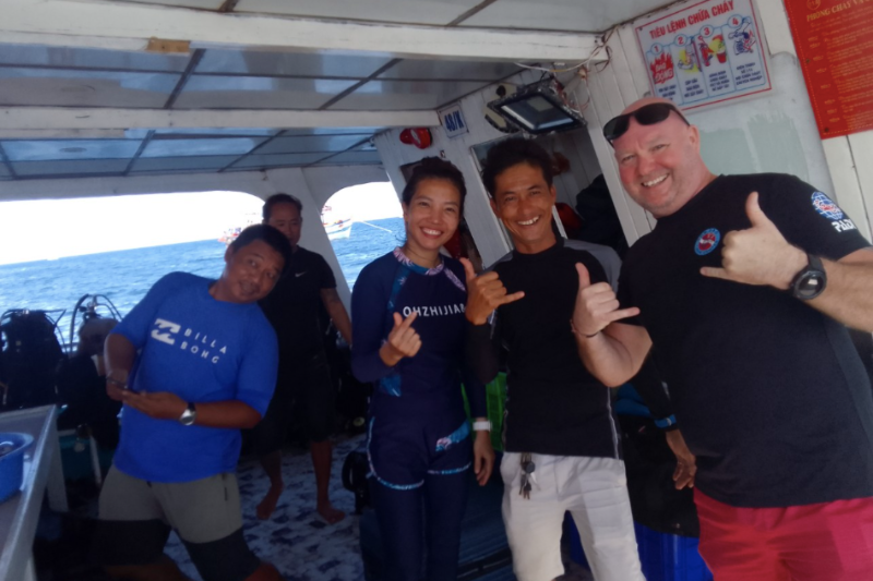 Pro-Guided Coral Reef Diving Experience