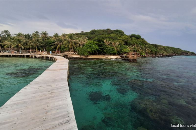 Snorkeling Trip to Explore Three Islands by Boat