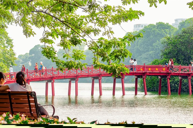 5 - Day Vietnam Package Tour  : HANOI – NINH BINH - HA LONG